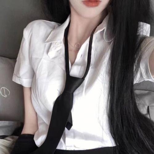 绯闻 海报